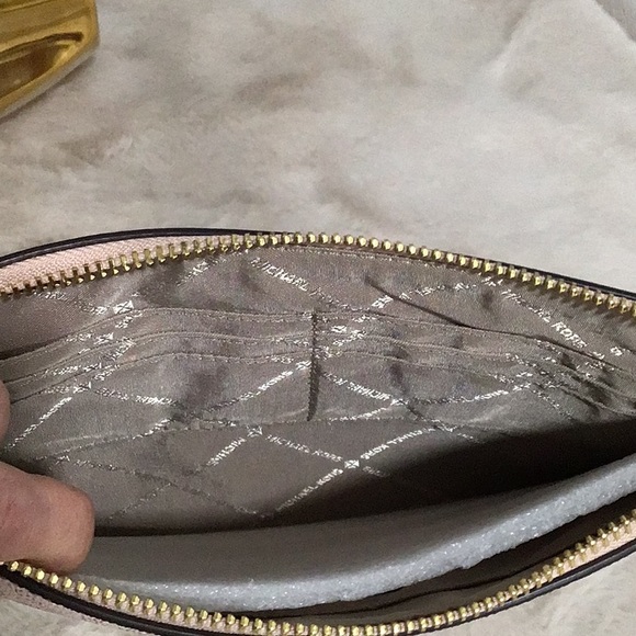 🆕 MICHAEL KORS Jet Set Leather Signature Logo Wristlet Wallet Fawn Color - Picture 9 of 10